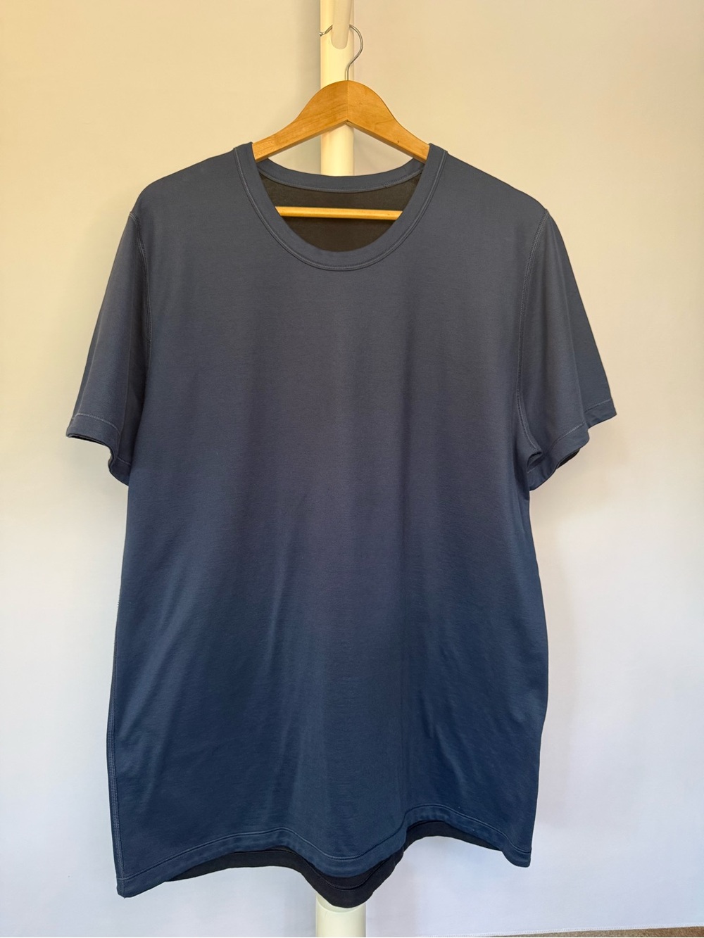 lululemon athletica Men's Short Sleeve Crew in Slate Blue